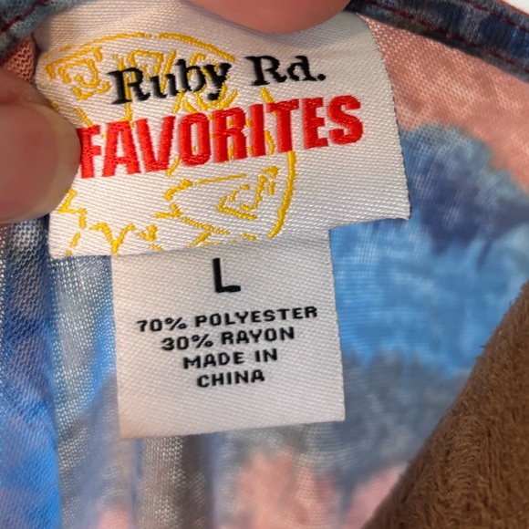 Ruby Rd. Multicolor Wave Pattern Top Size Large - Picture 7 of 8